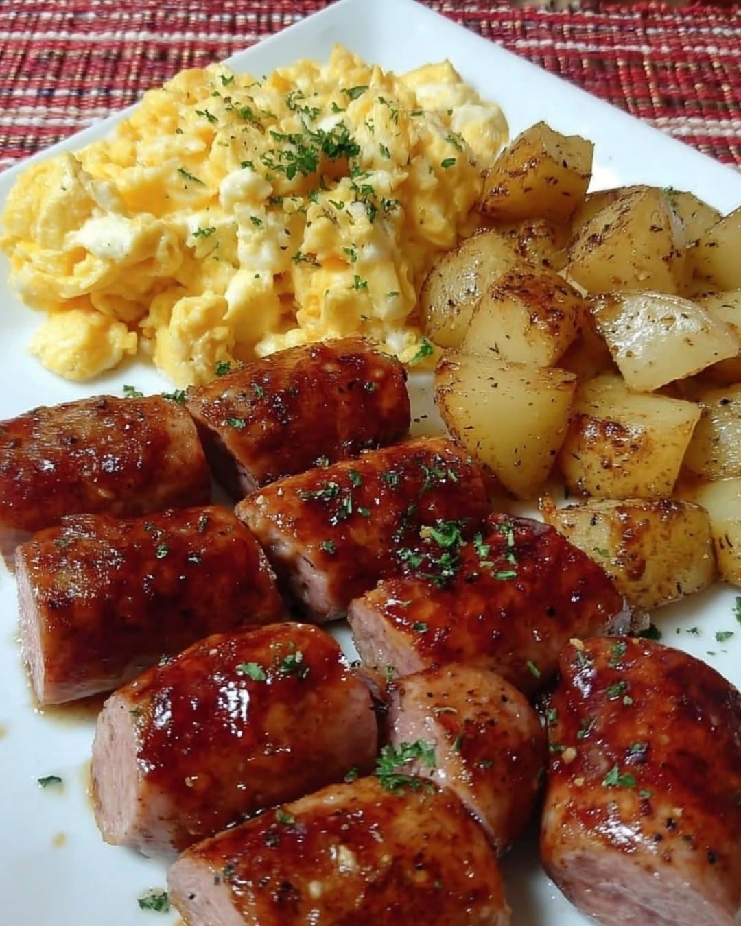 Herbed Scrambled Eggs & Sausages